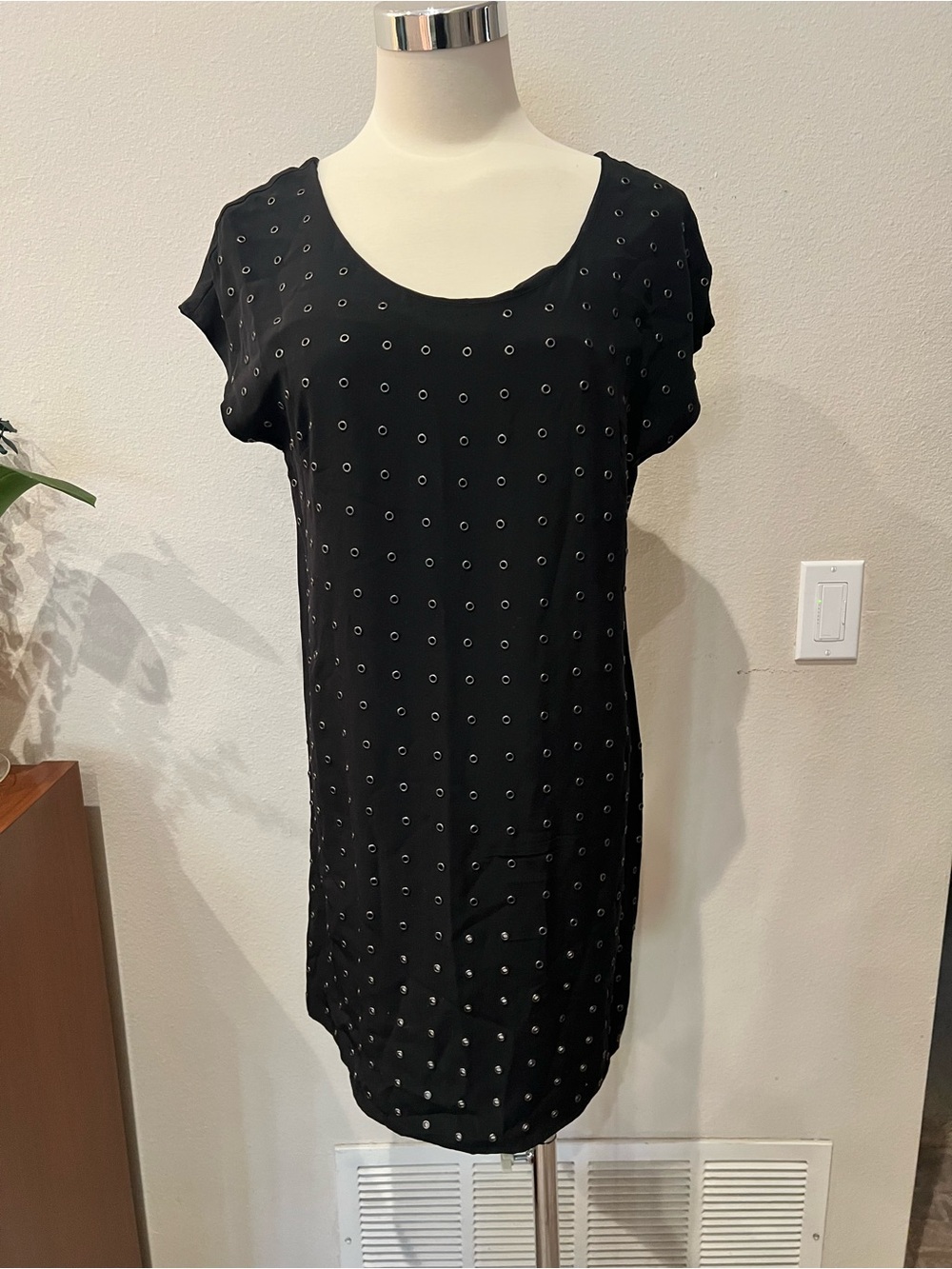 Jamison Women’s Black Eyelet-Stud Mini Dress Size Small 100% Silk